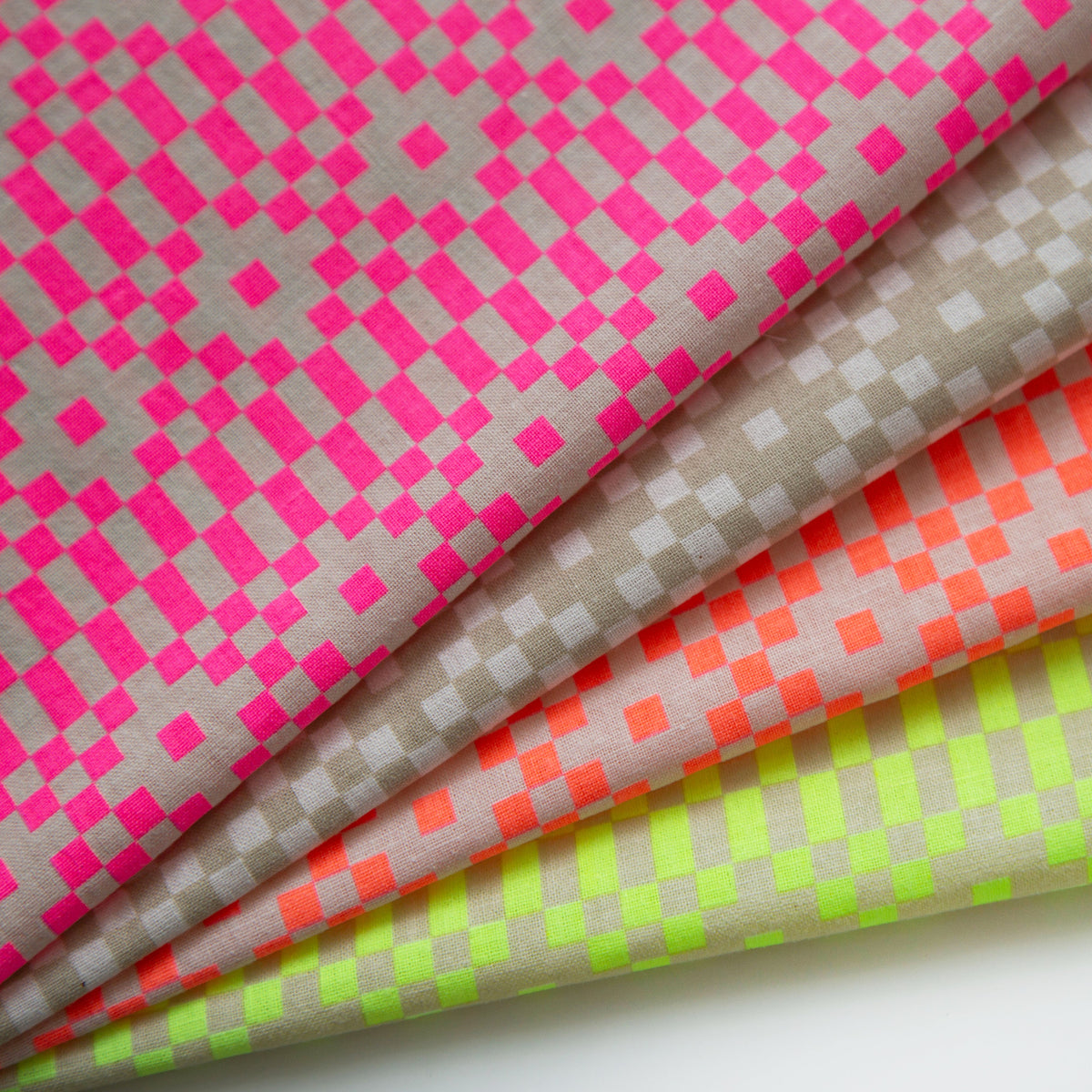 Bitmapped in Neon Pink | Lofi Linens